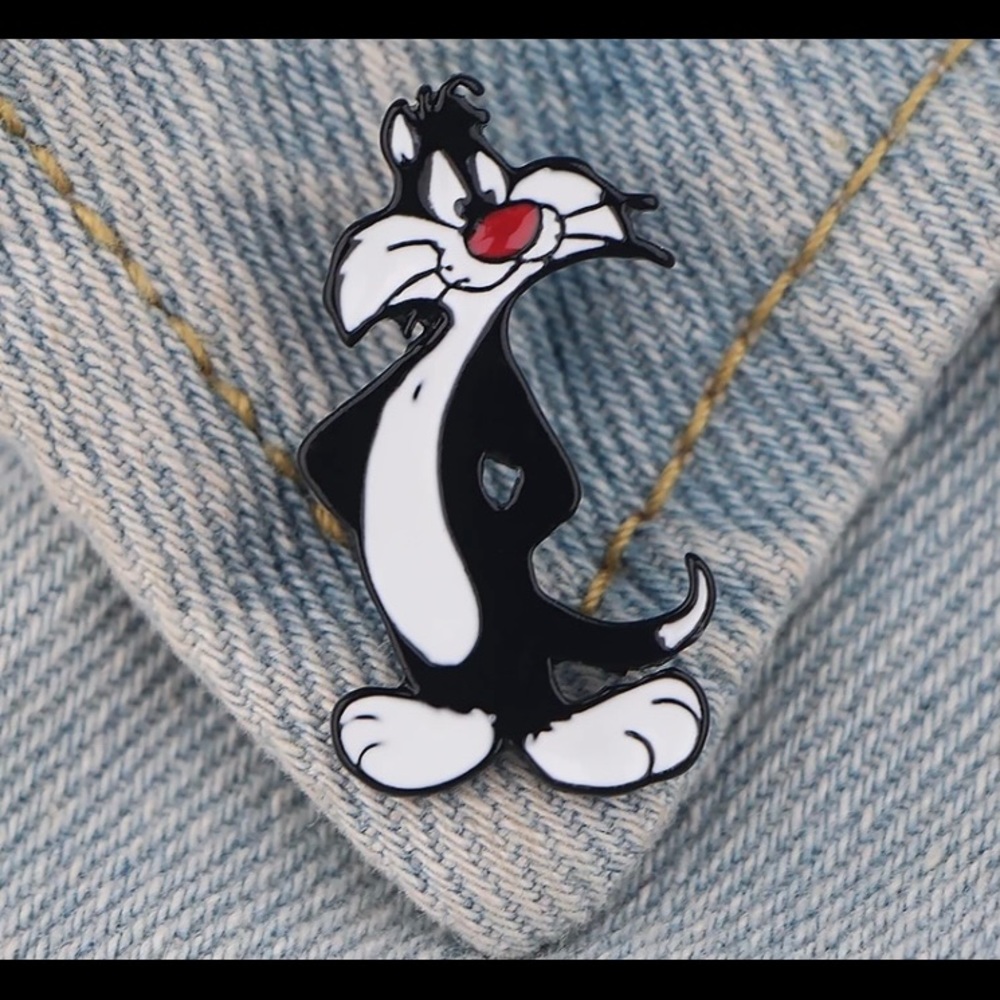 3/$25 Sylvester the Cat Pin